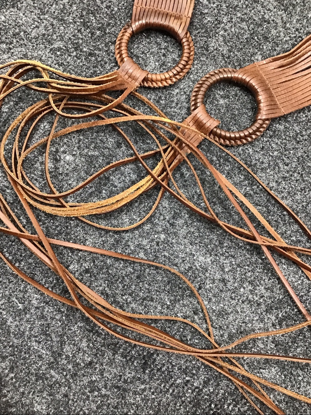 Vintage 70’s boho wide leather multi strand ring fringe tie cinch belt - Picture 5 of 10